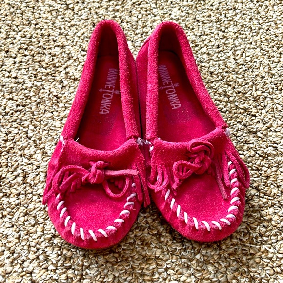 Minnetonka Moccasins VGUC - Sz 13 - Picture 1 of 3